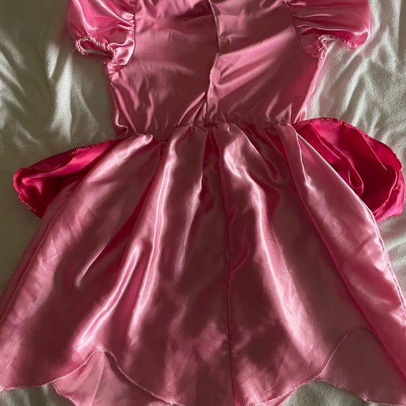 Girl’s Princess Peach Costume M (7-8) - Picture 2 of 3